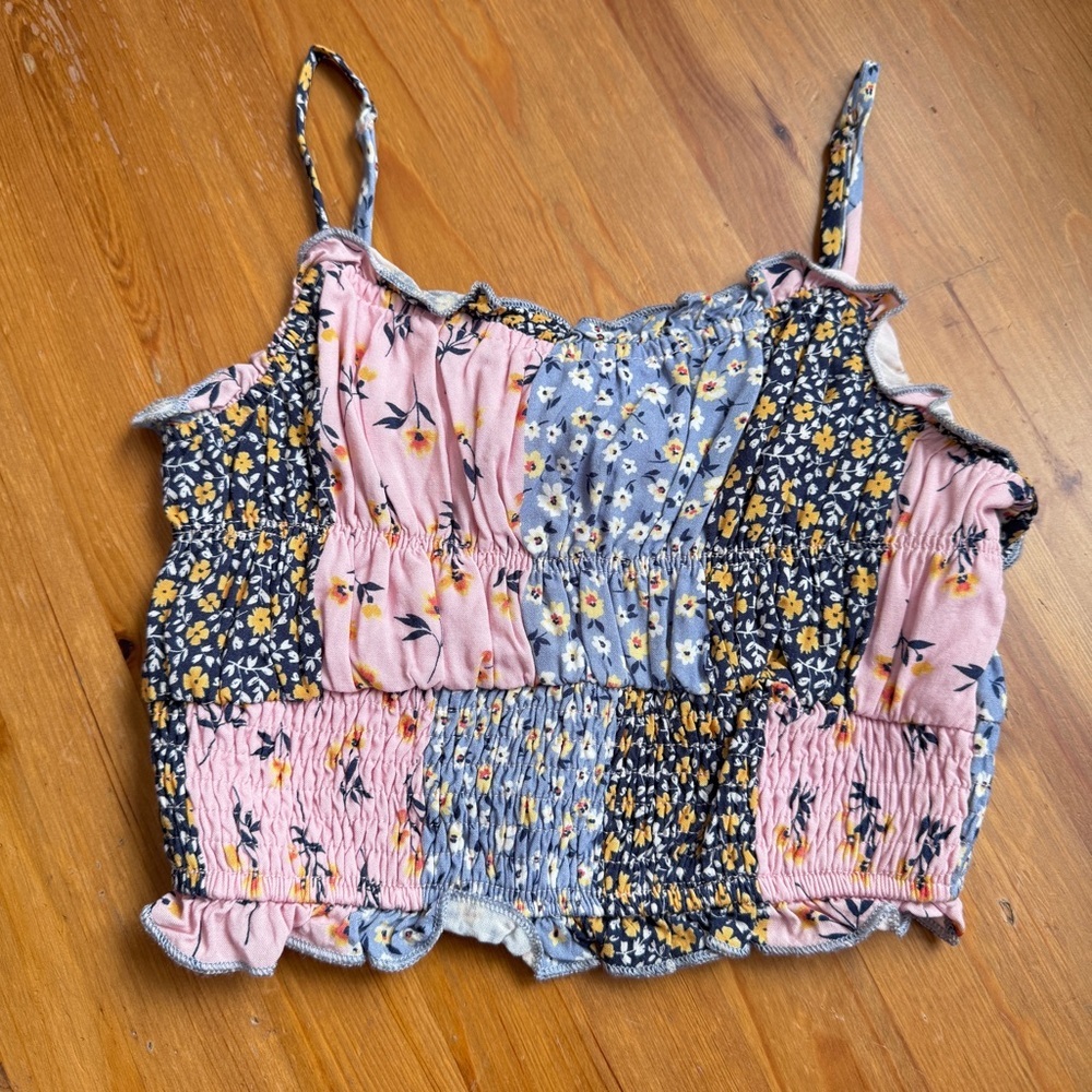 Hannah banana patchwork cropped halter size 8 NWOT